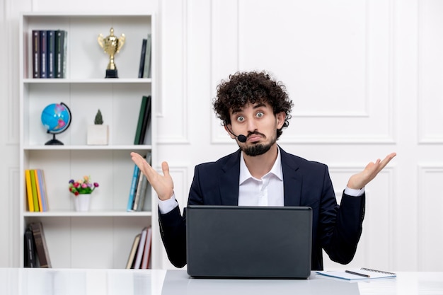 دليل رائد الأعمال لحل مشاكل مراقبة المواقع: إجابات على الأسئلة الأكثر شيوعاً